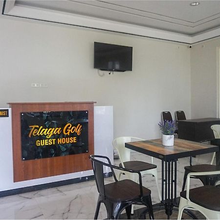 Reddoorz Near Araya Family Club House Otel Malang Dış mekan fotoğraf