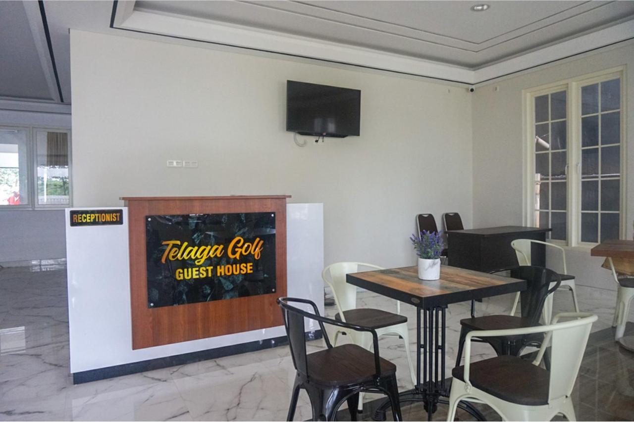 Reddoorz Near Araya Family Club House Otel Malang Dış mekan fotoğraf
